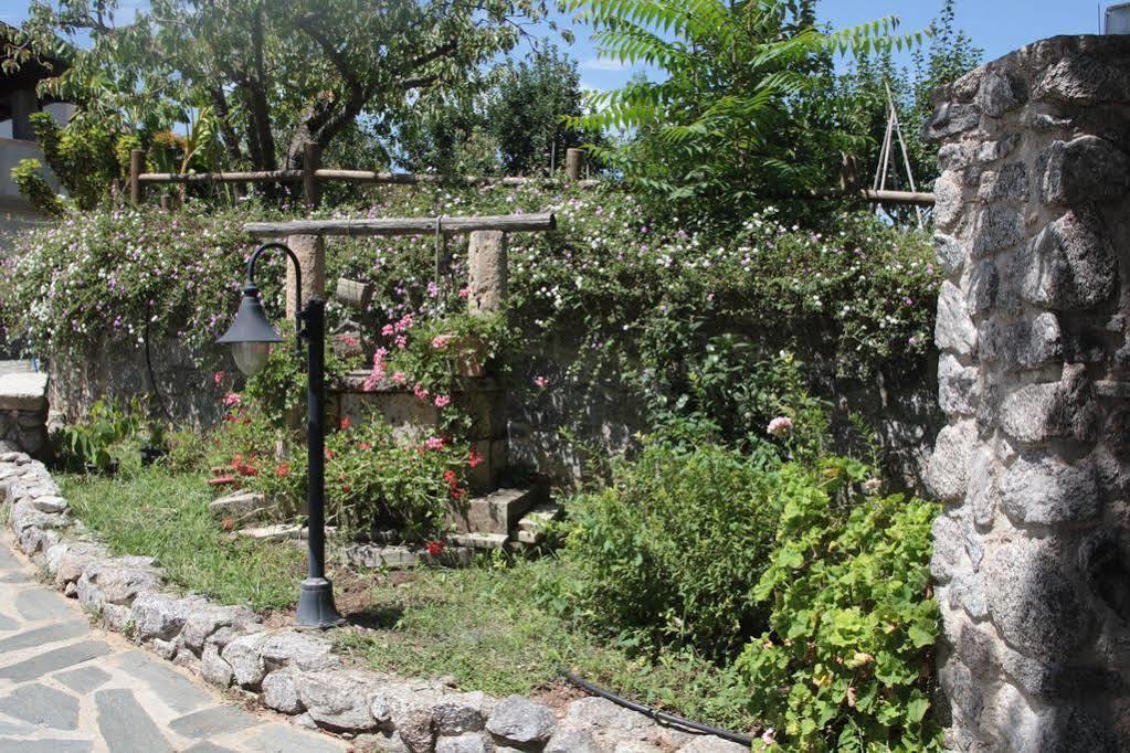 B & B Korello Gasponi 外观 照片